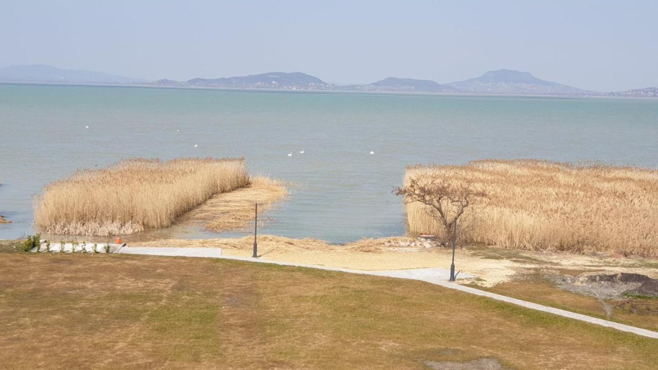 Fenyves Beach Apartman Balatonfenyves Exterior foto